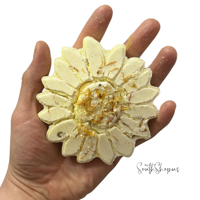 Calendula Facing Light Bath Boomb
